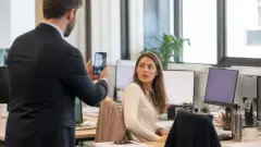 Protéger sa réputation au travail : quelles mesures pour vos photos professionnelles face à l’employeur ?